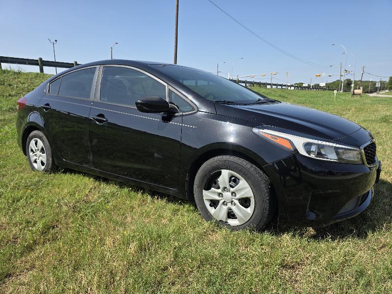 kia forte 2017 3KPFK4A72HE106962 image kia forte 2017 3KPFK4A72HE106962 image