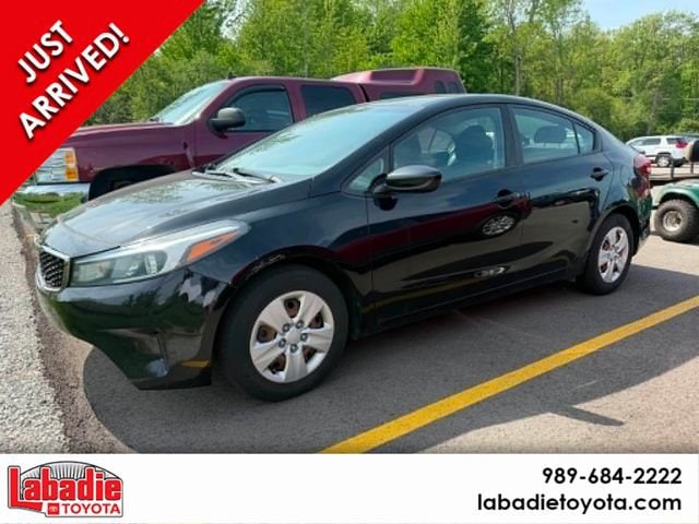 kia forte 2017 3KPFK4A75HE061936 image kia forte 2017 3KPFK4A75HE061936 image