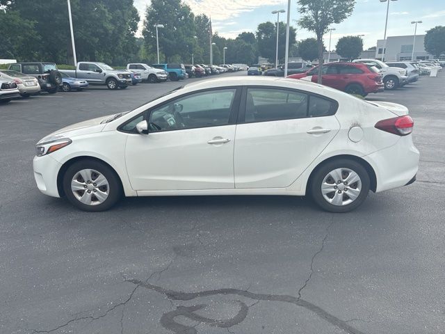 kia forte 2017 3KPFK4A72HE026061 image kia forte 2017 3KPFK4A72HE026061 image
