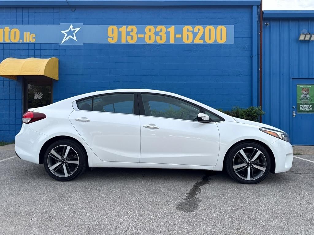 kia forte 2017 3KPFL4A81HE004588 image kia forte 2017 3KPFL4A81HE004588 image