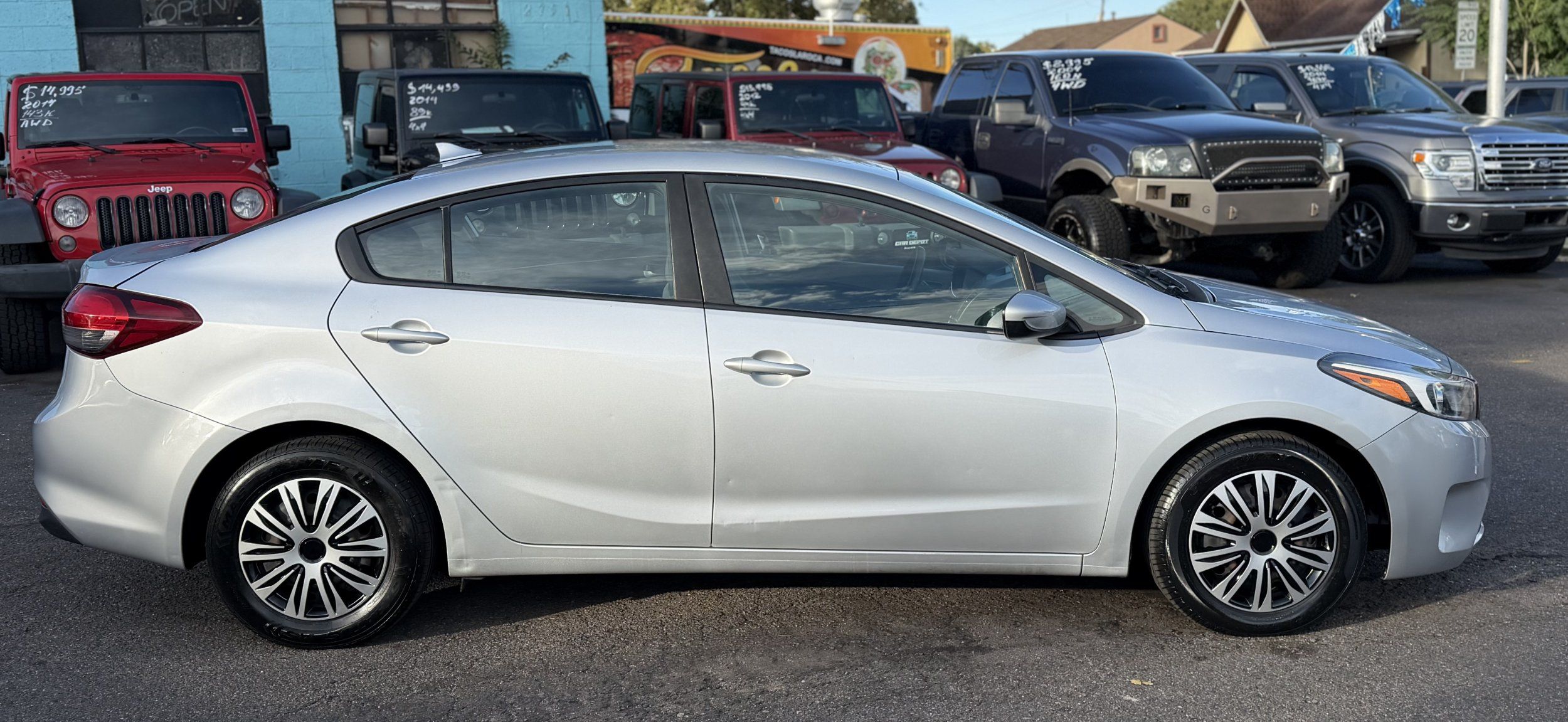 kia forte 2017 3KPFK4A76HE122601 image kia forte 2017 3KPFK4A76HE122601 image