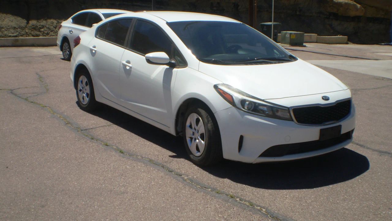 kia forte 2017 3KPFK4A75HE096010 image kia forte 2017 3KPFK4A75HE096010 image