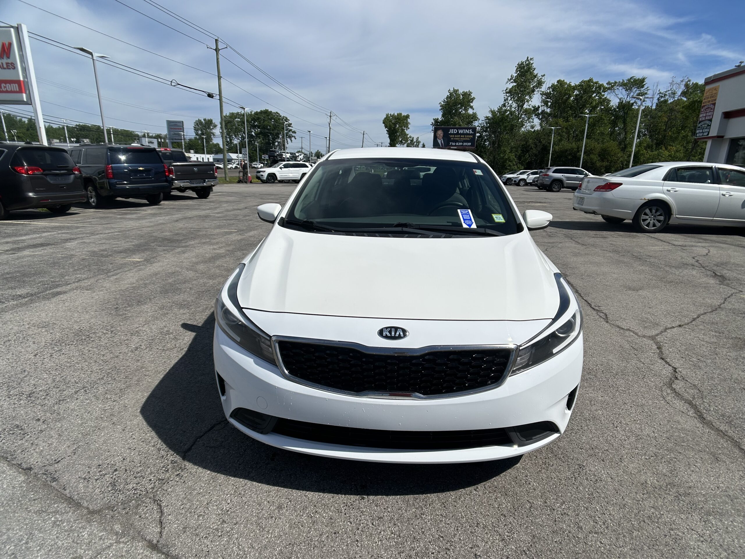 kia forte 2017 3KPFK4A71HE105592 image kia forte 2017 3KPFK4A71HE105592 image