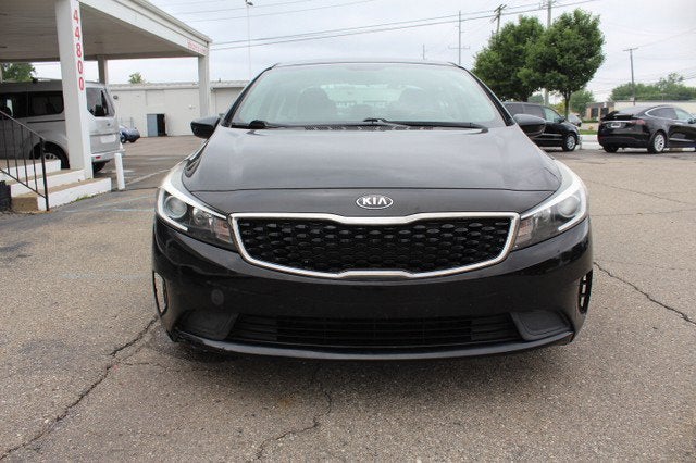 kia forte 2017 3KPFK4A71HE018923 image kia forte 2017 3KPFK4A71HE018923 image