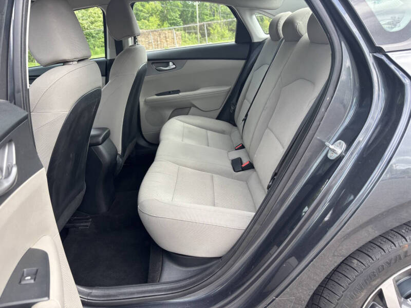 kia forte 2019 3KPF24AD2KE023481 image kia forte 2019 3KPF24AD2KE023481 image
