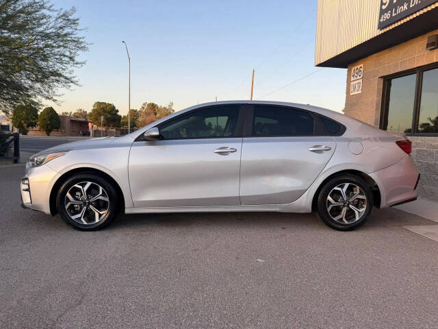 kia forte 2019 3KPF24AD8KE013893 image kia forte 2019 3KPF24AD8KE013893 image