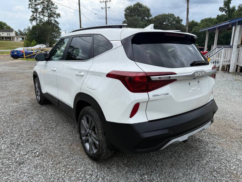 kia seltos 2023 KNDEU2AA7P7385183 image kia seltos 2023 KNDEU2AA7P7385183 image
