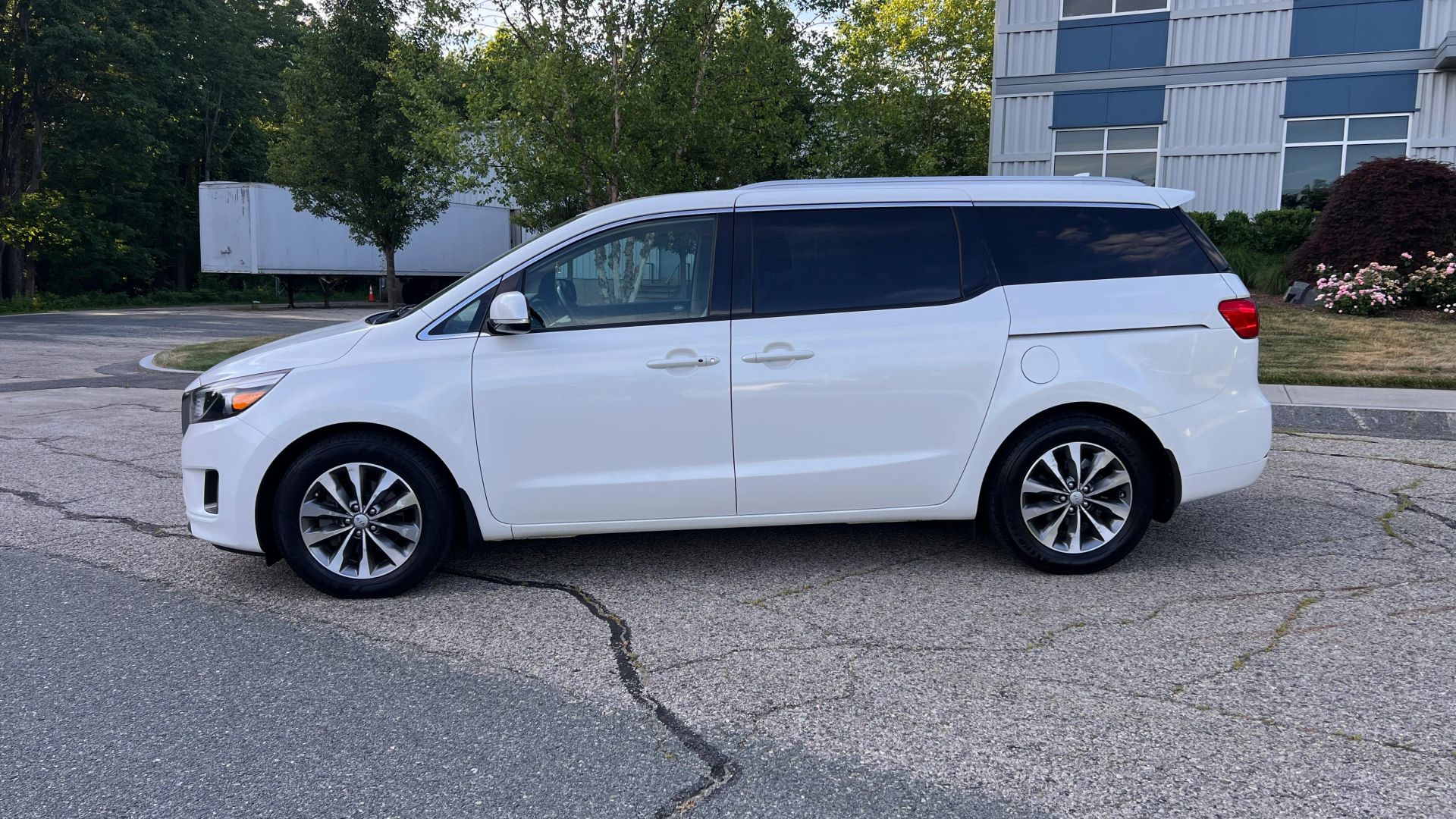 kia sedona 2016 KNDMC5C11G6185919 image kia sedona 2016 KNDMC5C11G6185919 image