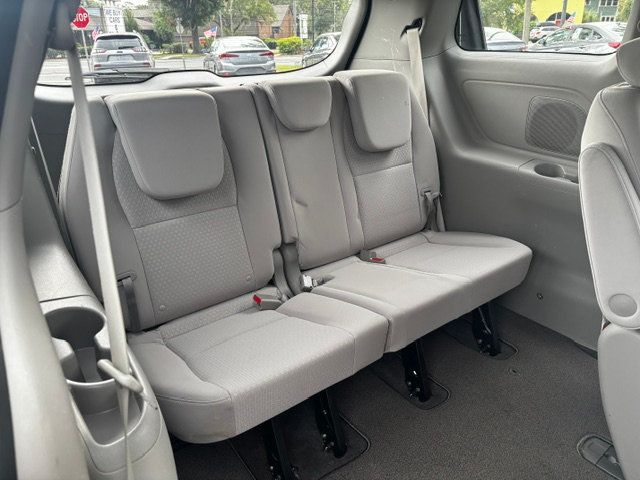 kia sedona 2018 KNDMA5C18J6386357 image kia sedona 2018 KNDMA5C18J6386357 image