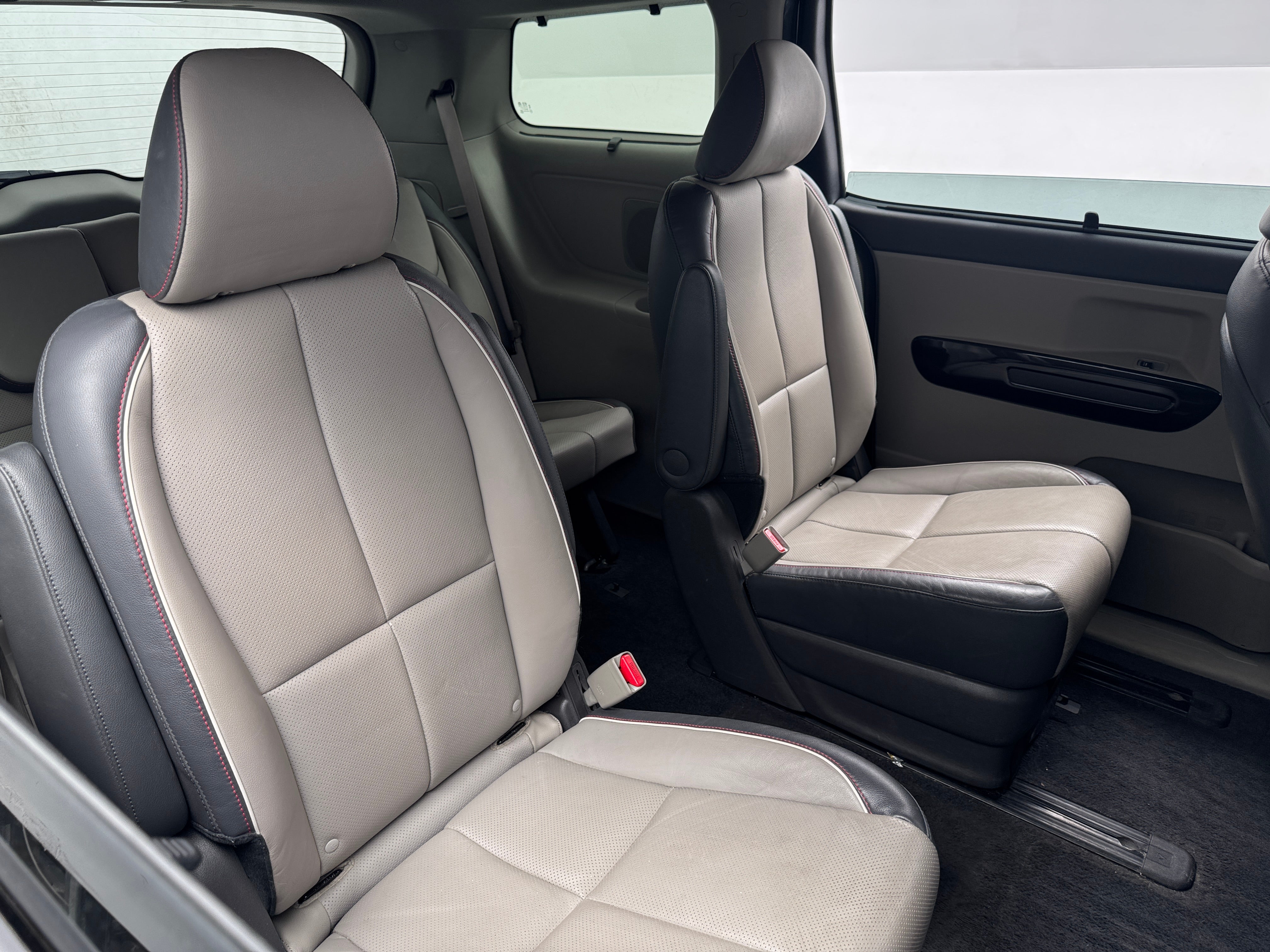 kia sedona 2018 KNDMC5C18J6352316 image kia sedona 2018 KNDMC5C18J6352316 image