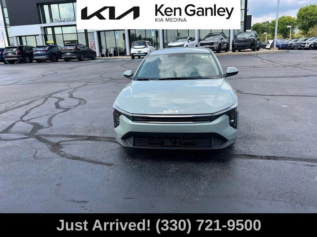 kia k4 2025 3KPFT4DE5SE008670 image kia k4 2025 3KPFT4DE5SE008670 image