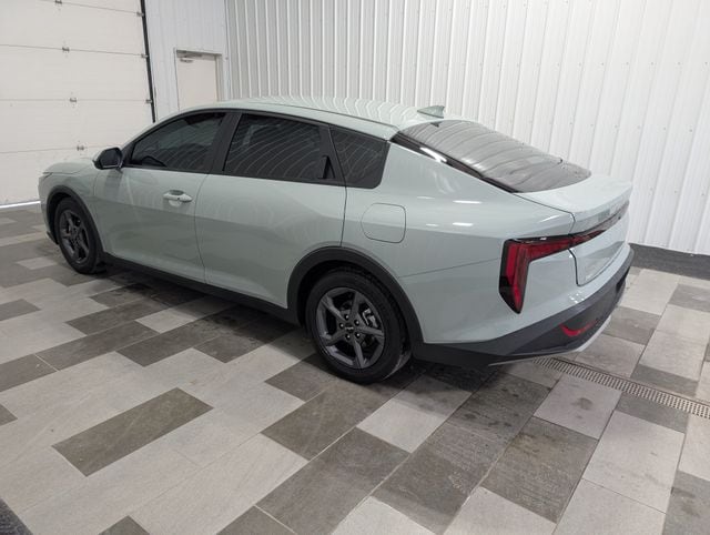 kia k4 2025 3KPFT4DE7SE182160 image kia k4 2025 3KPFT4DE7SE182160 image