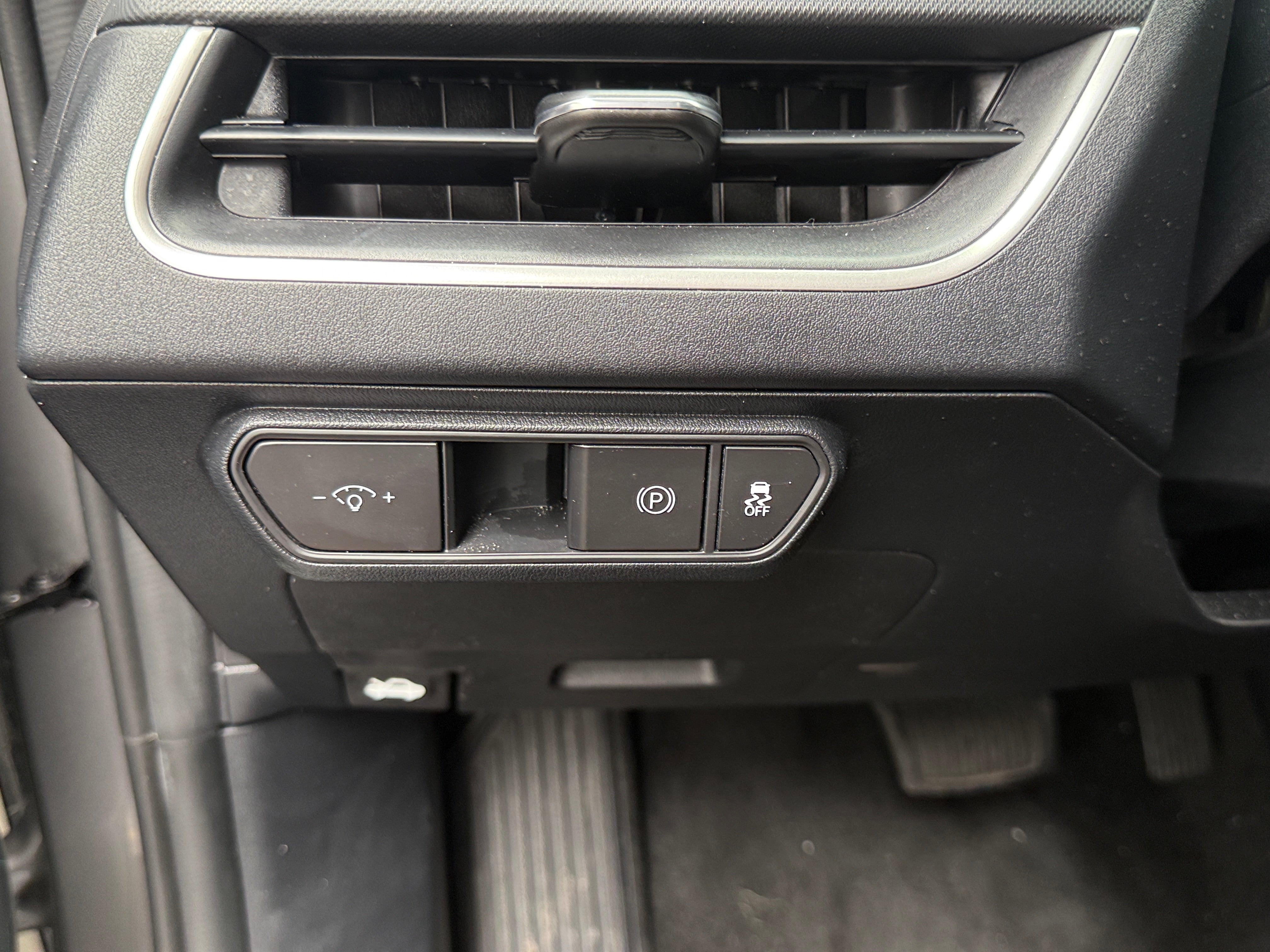 kia k4 2025 3KPFT4DE2SE103204 image kia k4 2025 3KPFT4DE2SE103204 image
