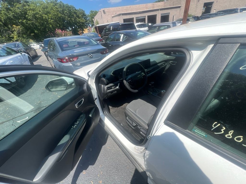 kia k4 2025 3KPFT4DE6SE080297 image kia k4 2025 3KPFT4DE6SE080297 image