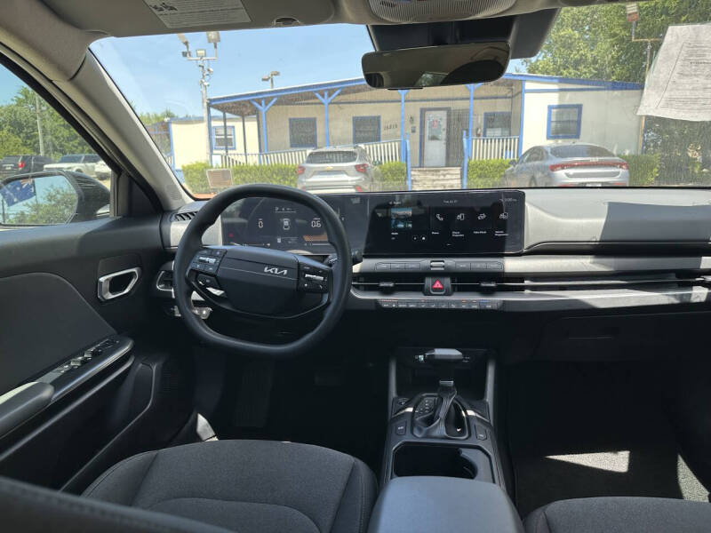 kia k4 2025 3KPFT4DE2SE038015 image kia k4 2025 3KPFT4DE2SE038015 image
