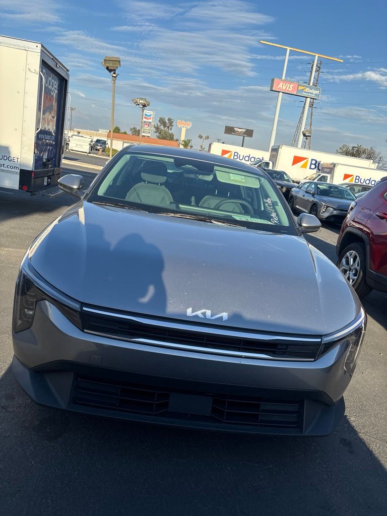 kia k4 2025 3KPFT4DE3SE049637 image kia k4 2025 3KPFT4DE3SE049637 image