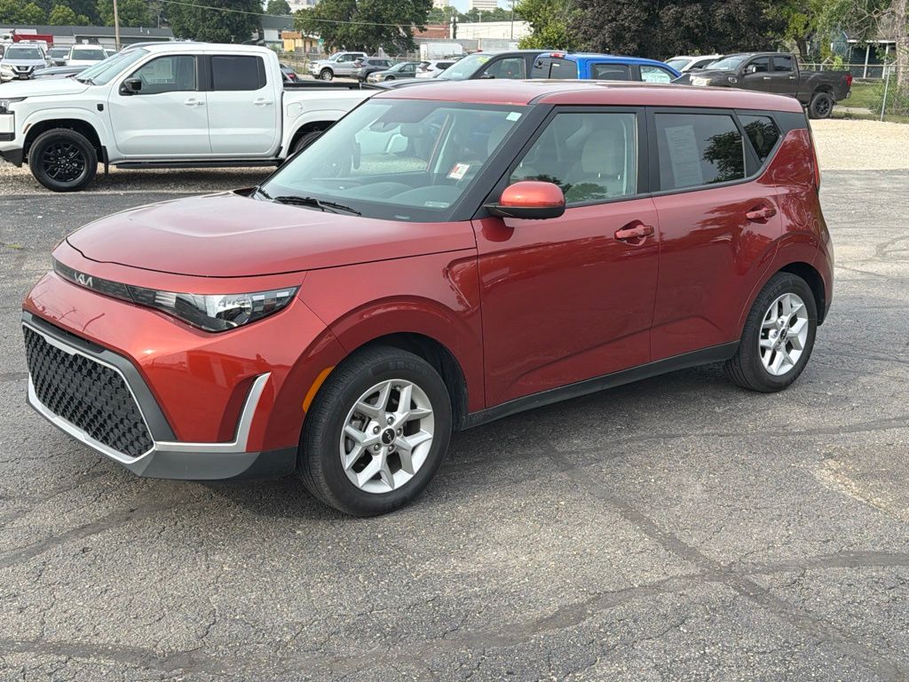 kia soul 2023 KNDJ23AU9P7869165 image kia soul 2023 KNDJ23AU9P7869165 image