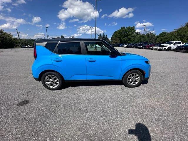 kia soul 2023 KNDJ23AU2P7189642 image kia soul 2023 KNDJ23AU2P7189642 image
