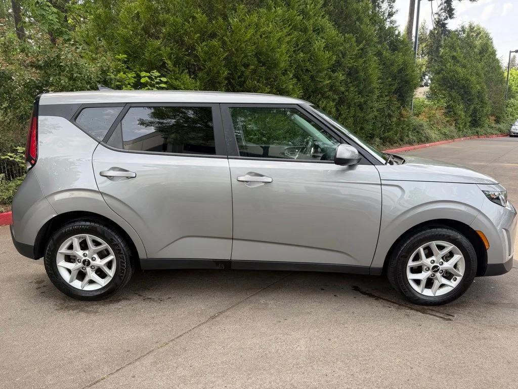 kia soul 2023 KNDJ23AU0P7887683 image kia soul 2023 KNDJ23AU0P7887683 image