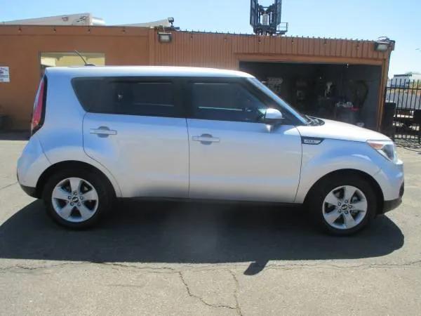 kia soul 2018 KNDJN2A22J7605678 image kia soul 2018 KNDJN2A22J7605678 image