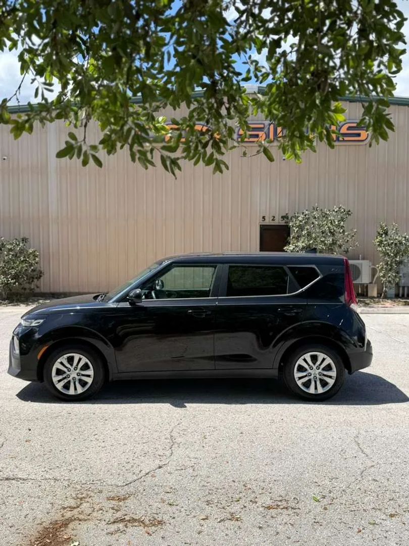 kia soul 2021 KNDJ23AU2M7125497 image kia soul 2021 KNDJ23AU2M7125497 image