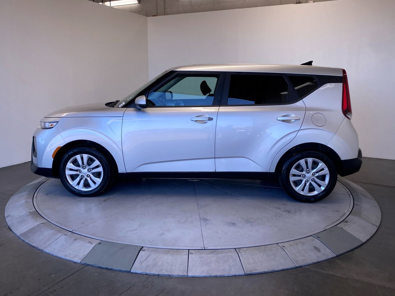 kia soul 2021 KNDJ23AU8M7789724 image kia soul 2021 KNDJ23AU8M7789724 image