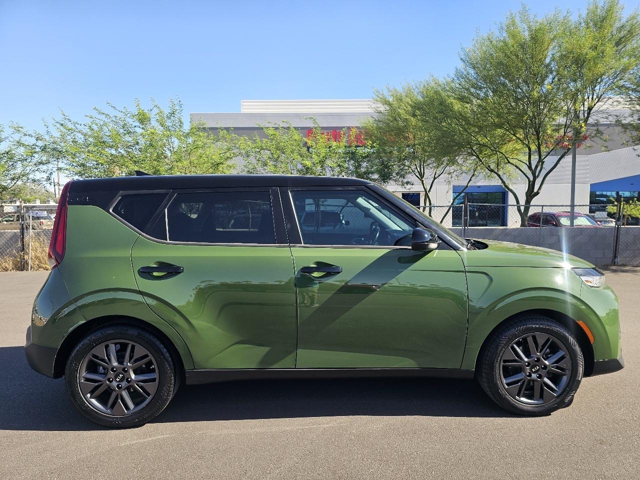 kia soul 2021 KNDJ33AU0M7138942 image kia soul 2021 KNDJ33AU0M7138942 image