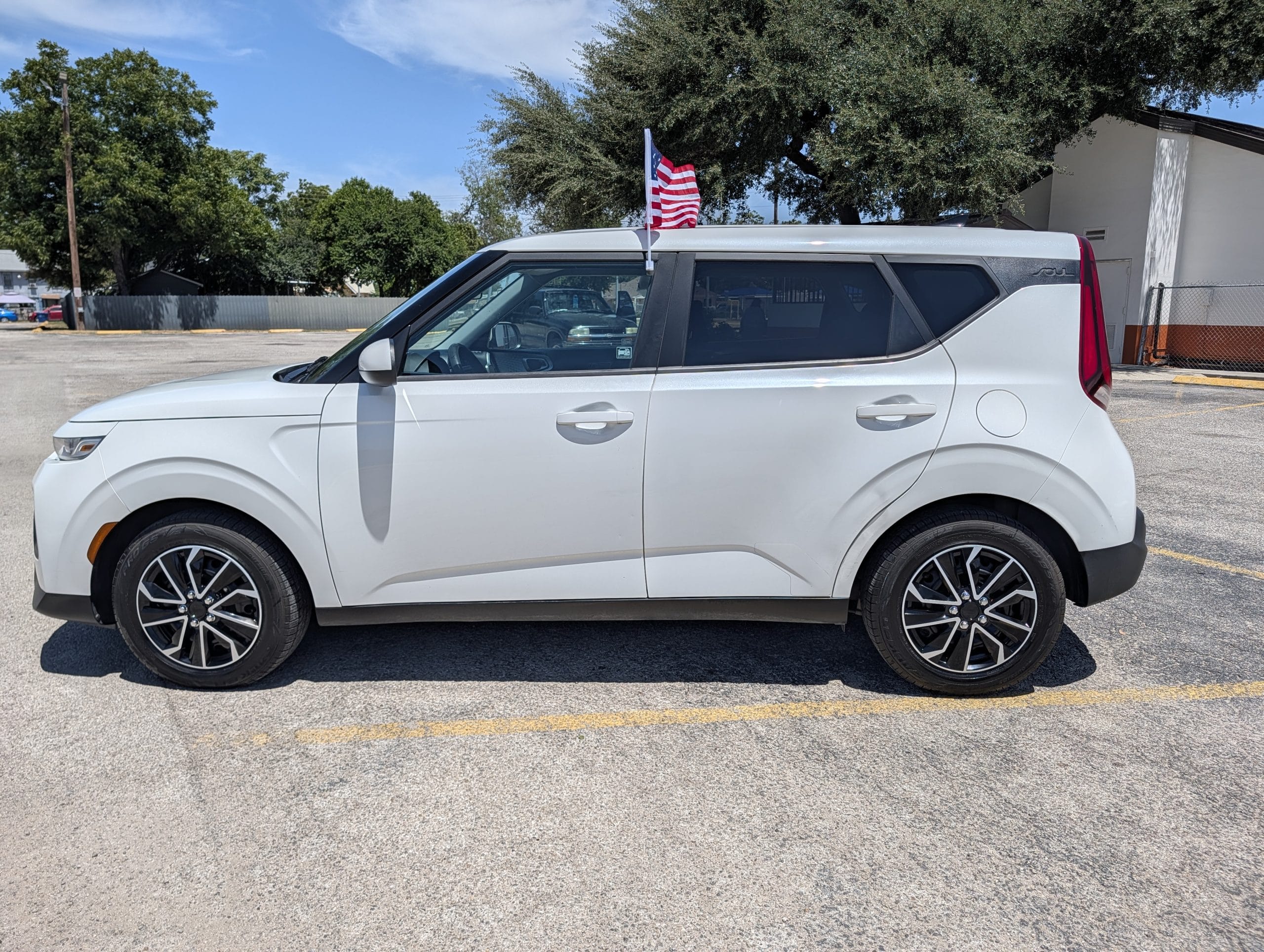 kia soul 2021 KNDJ23AU3M7147654 image kia soul 2021 KNDJ23AU3M7147654 image