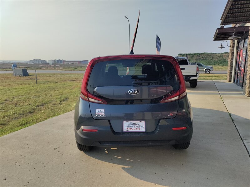 kia soul 2021 KNDJ23AU0M7745524 image kia soul 2021 KNDJ23AU0M7745524 image