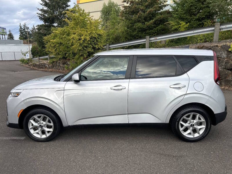 kia soul 2020 KNDJ23AU7L7716536 image kia soul 2020 KNDJ23AU7L7716536 image