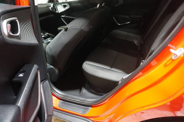 kia soul 2020 KNDJ23AU0L7009584 image kia soul 2020 KNDJ23AU0L7009584 image