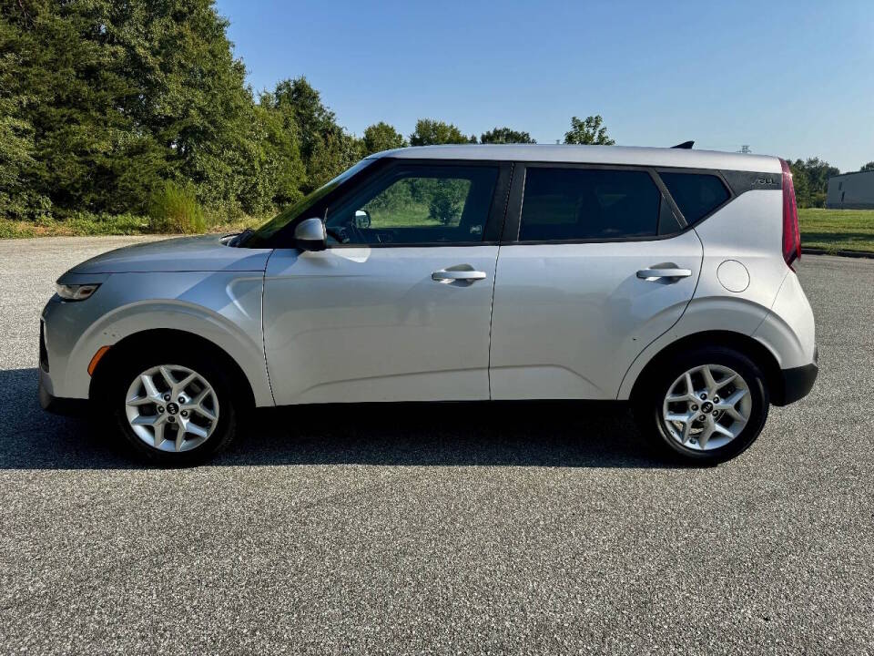 kia soul 2020 KNDJ23AU7L7000588 image kia soul 2020 KNDJ23AU7L7000588 image