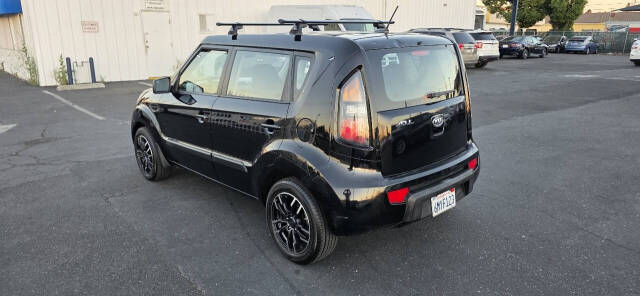 kia soul 2011 KNDJT2A19B7235232 image kia soul 2011 KNDJT2A19B7235232 image