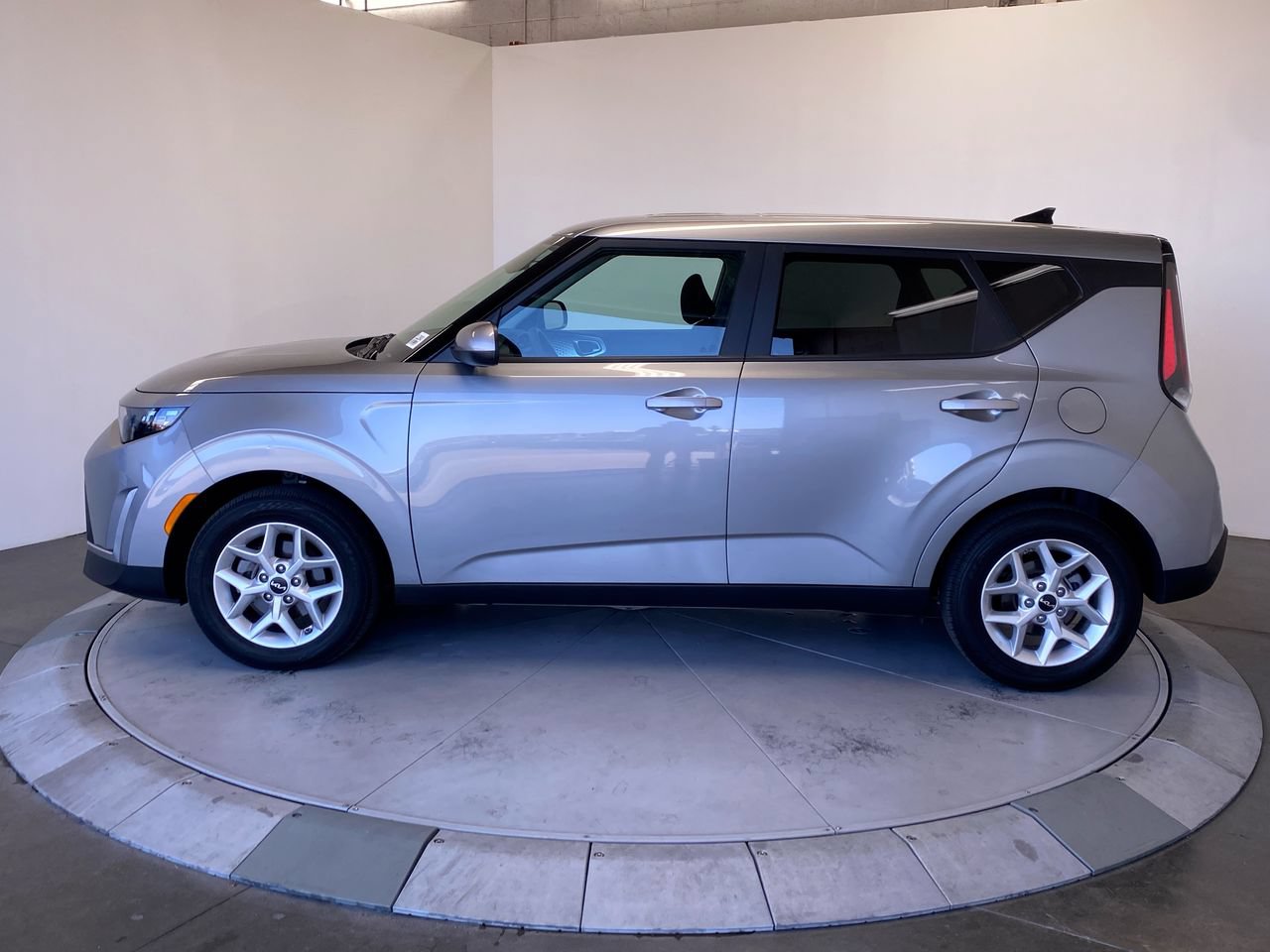 kia soul 2025 KNDJ23AU2S7963624 image kia soul 2025 KNDJ23AU2S7963624 image