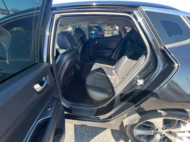 kia optima 2019 5XXGT4L34KG353054 image kia optima 2019 5XXGT4L34KG353054 image