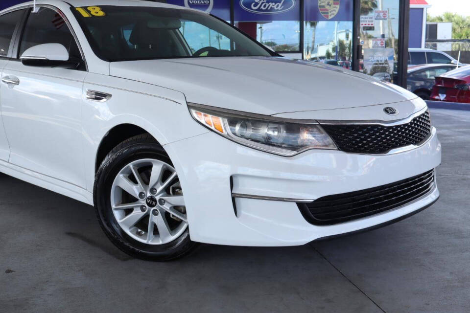 kia optima 2018 5XXGT4L33JG185812 image kia optima 2018 5XXGT4L33JG185812 image