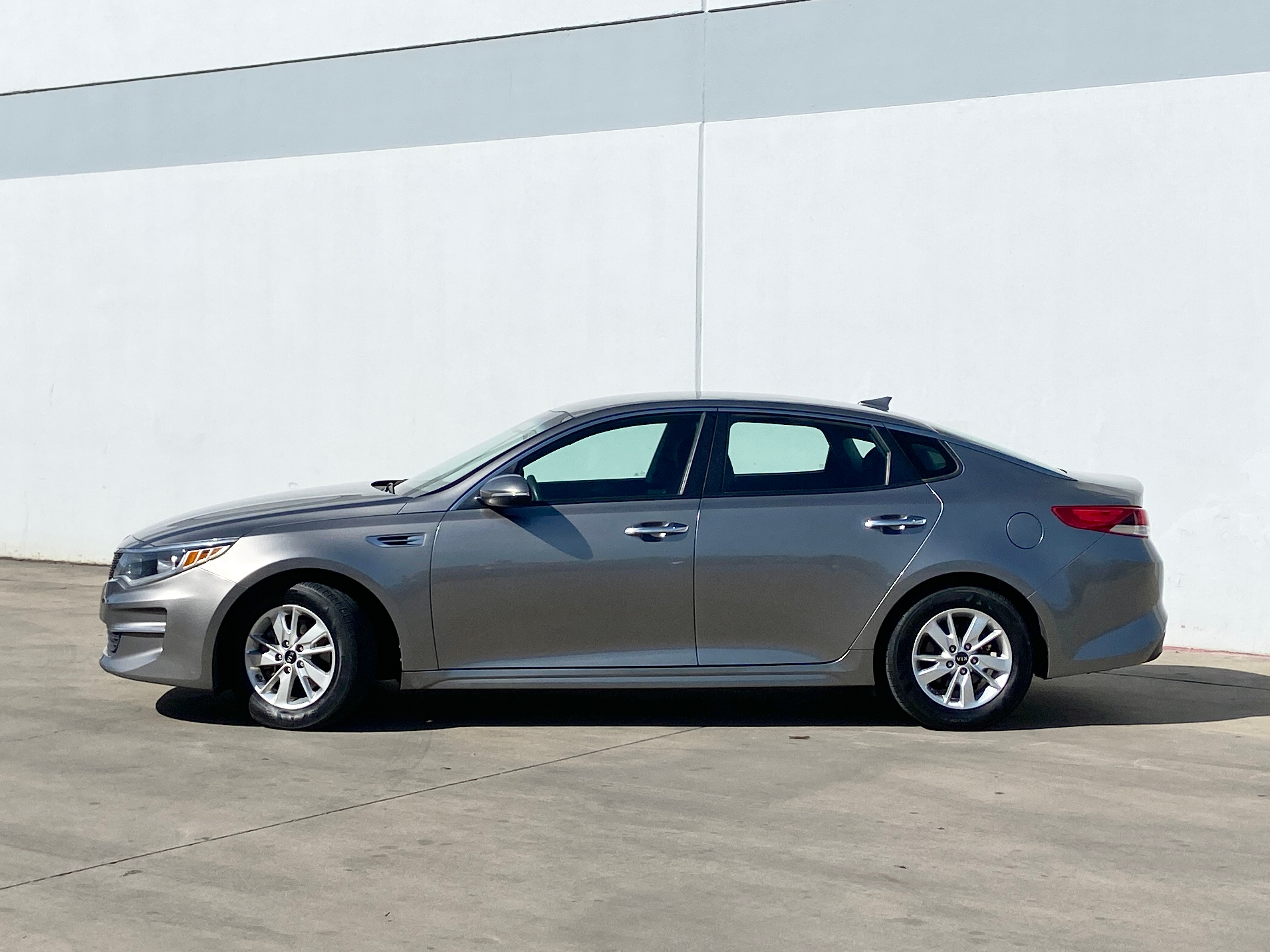 kia optima 2018 5XXGT4L35JG209561 image kia optima 2018 5XXGT4L35JG209561 image