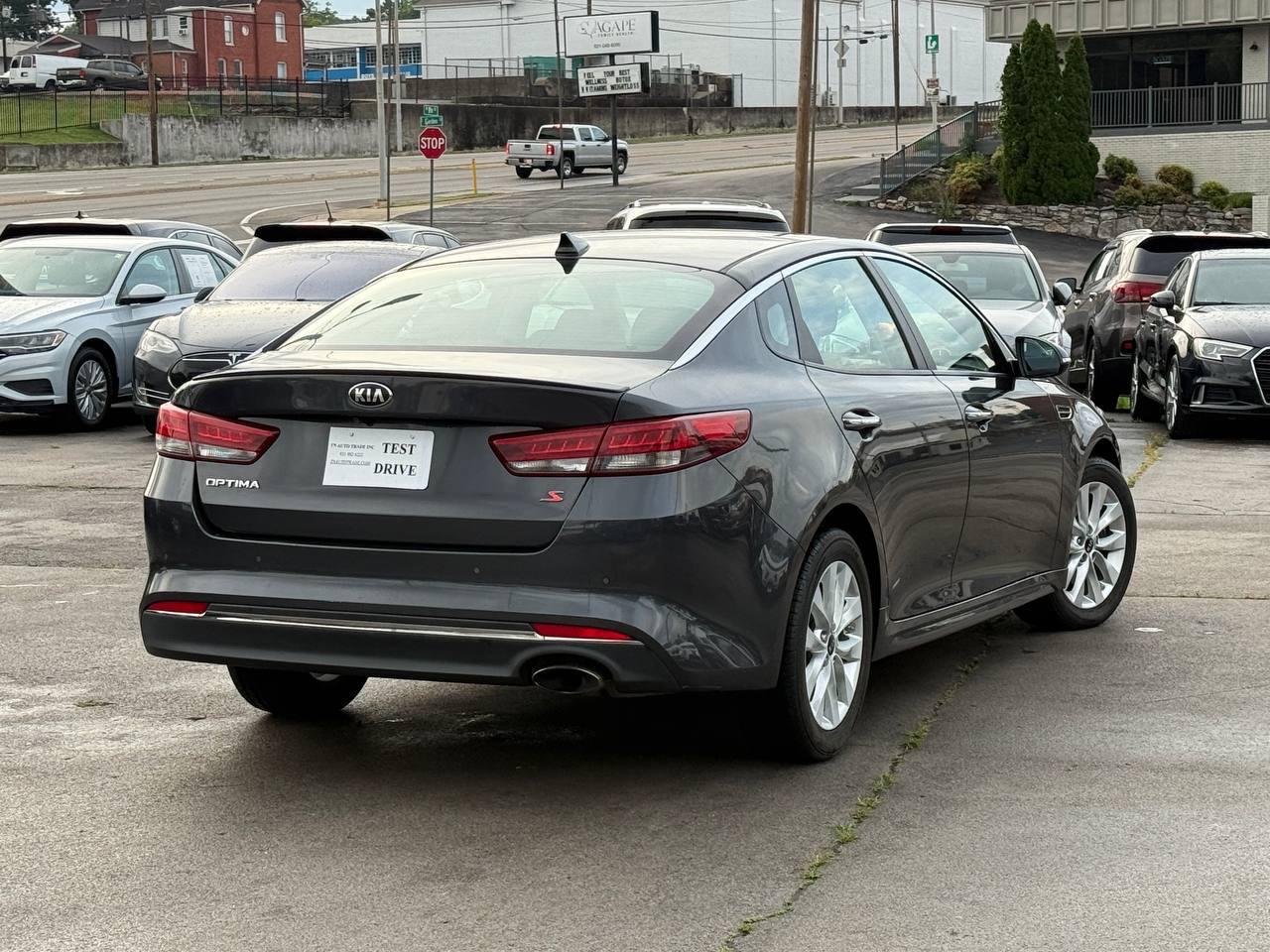 kia optima 2018 5XXGT4L33JG212586 image kia optima 2018 5XXGT4L33JG212586 image