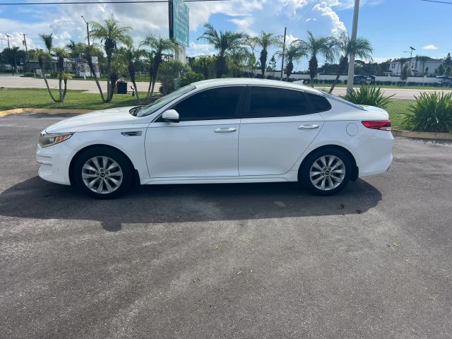 kia optima 2018 5XXGT4L38JG255725 image kia optima 2018 5XXGT4L38JG255725 image
