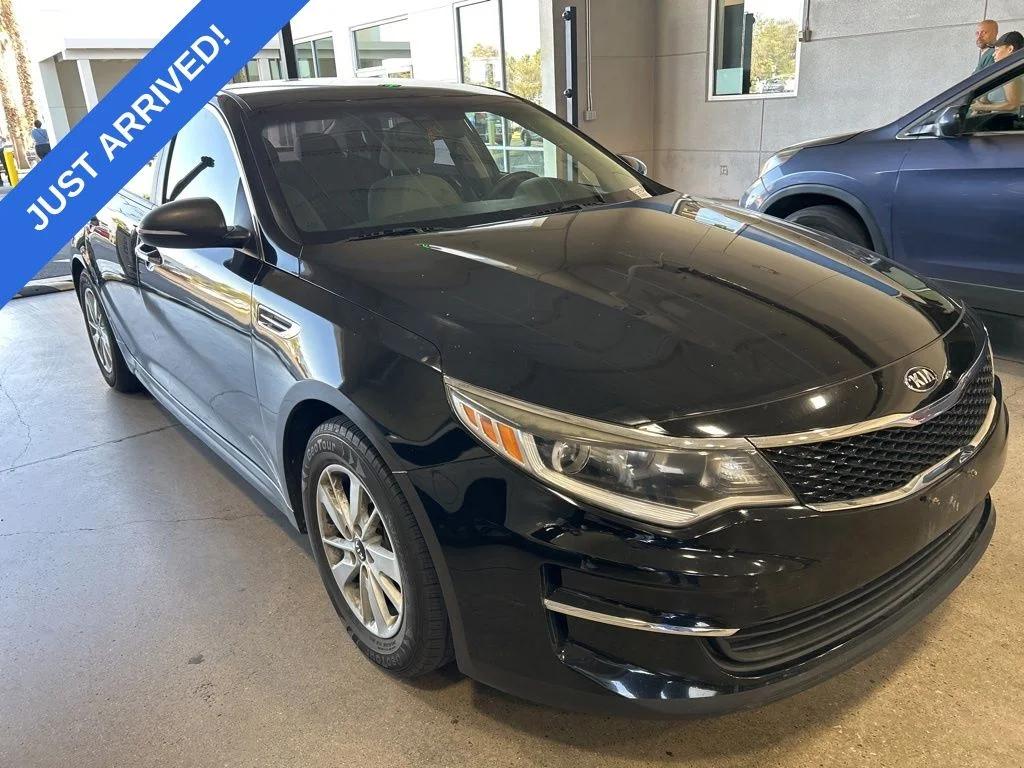 kia optima 2018 5XXGT4L33JG211793 image kia optima 2018 5XXGT4L33JG211793 image