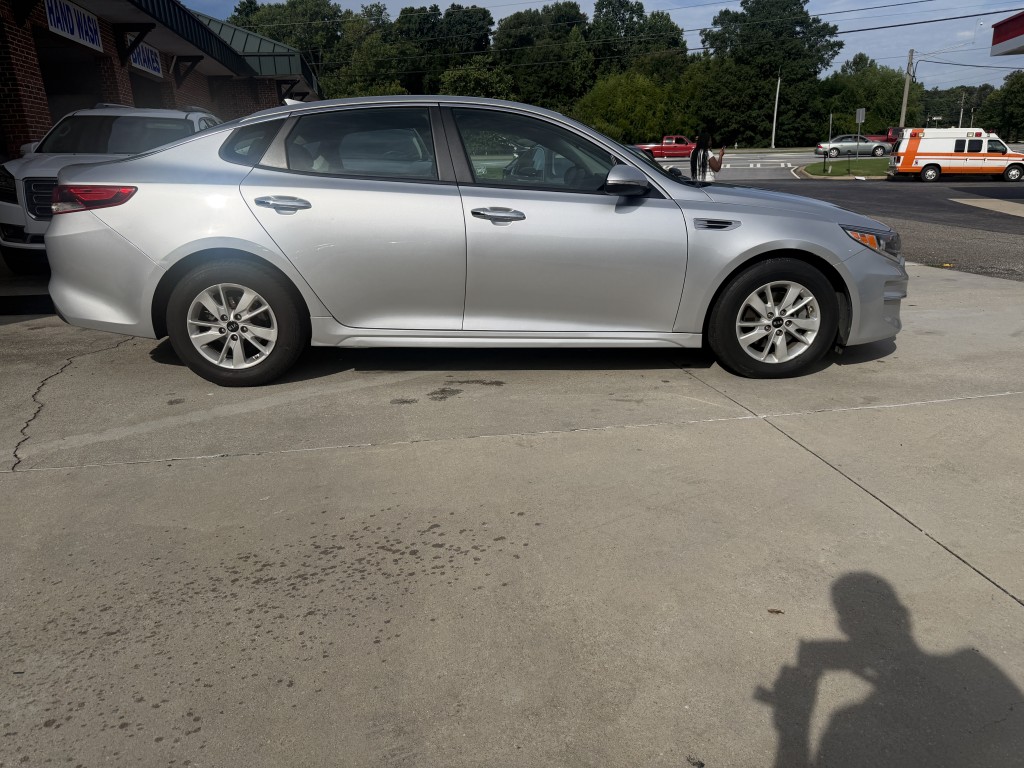 kia optima 2018 5XXGT4L30JG178896 image kia optima 2018 5XXGT4L30JG178896 image