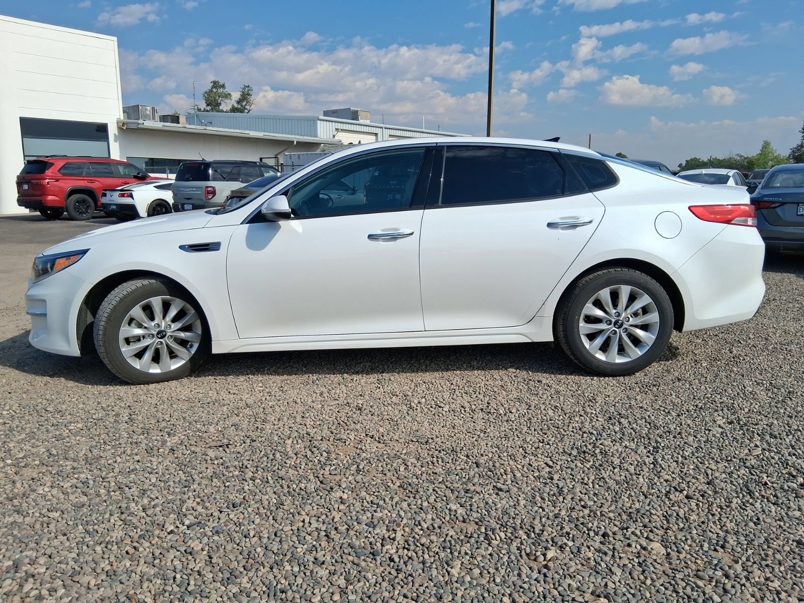 kia optima 2017 5XXGU4L38HG165983 image kia optima 2017 5XXGU4L38HG165983 image