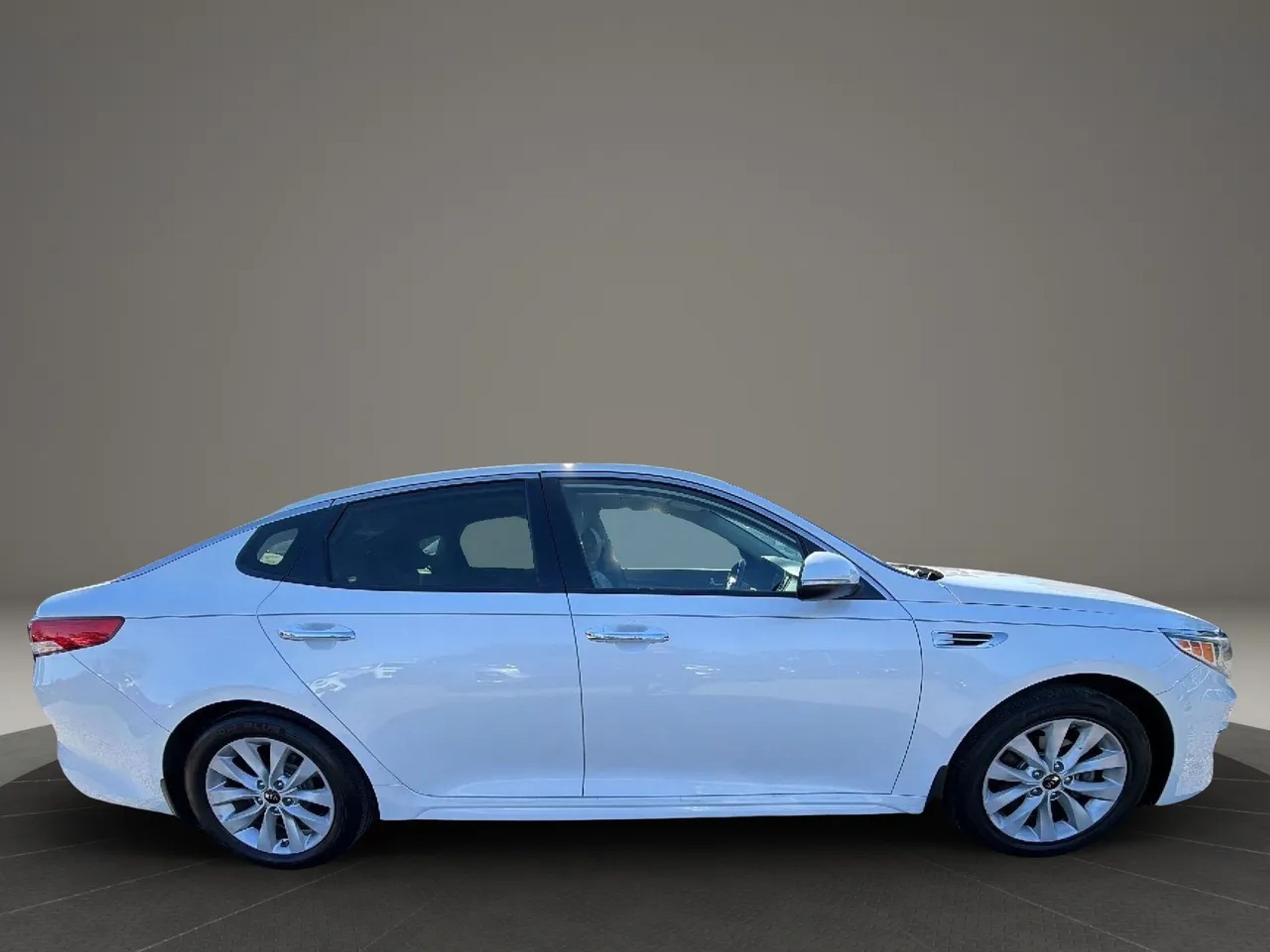 kia optima 2017 5XXGU4L3XHG136257 image kia optima 2017 5XXGU4L3XHG136257 image