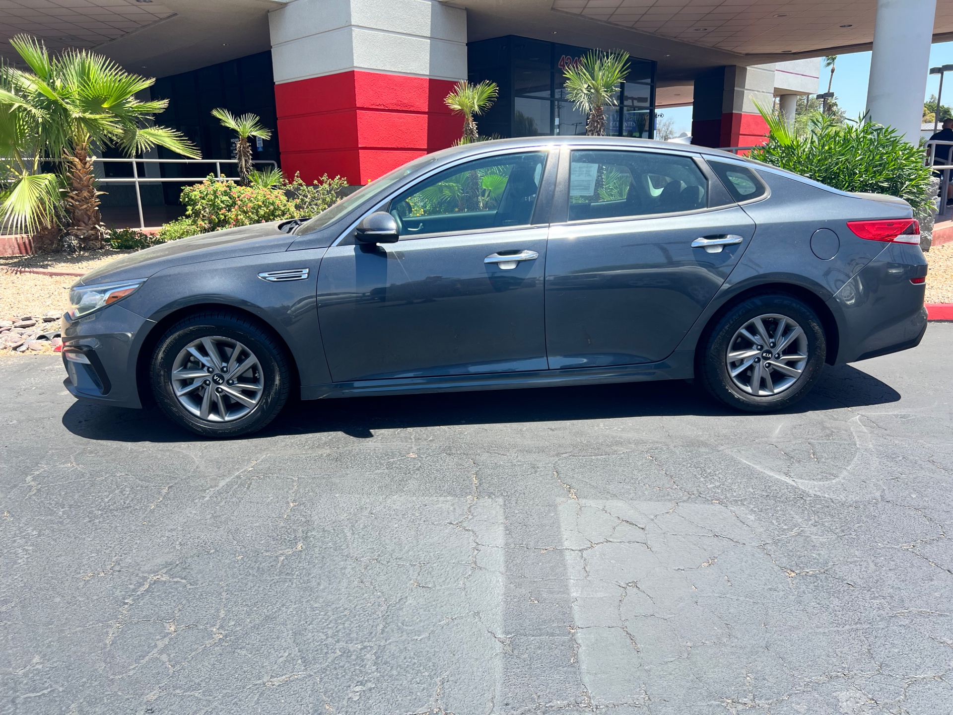 kia optima 2020 5XXGT4L32LG435592 image kia optima 2020 5XXGT4L32LG435592 image