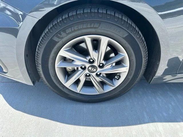 kia optima 2020 5XXGT4L30LG384609 image kia optima 2020 5XXGT4L30LG384609 image