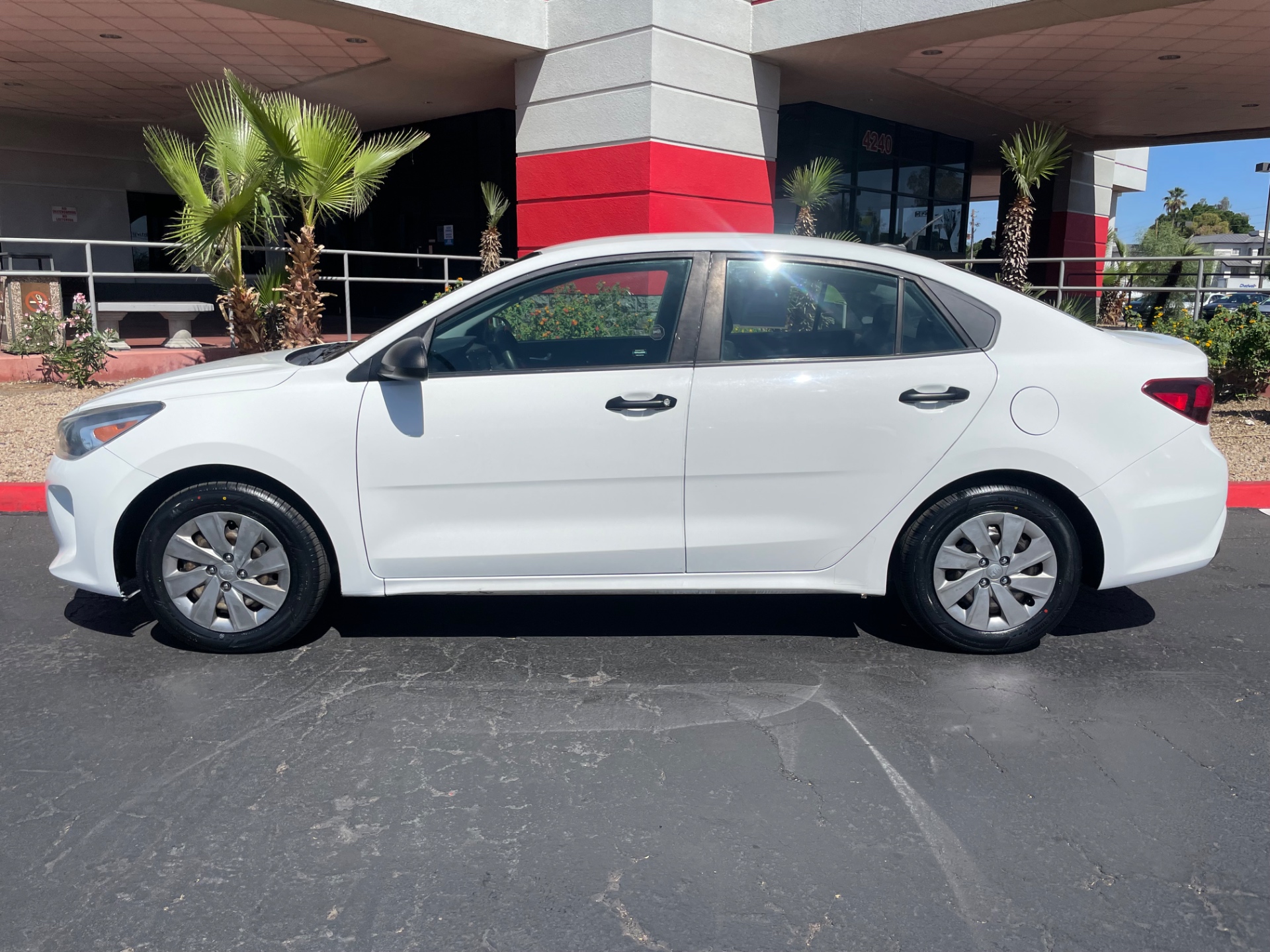 kia rio 2018 3KPA24AB0JE063677 image kia rio 2018 3KPA24AB0JE063677 image