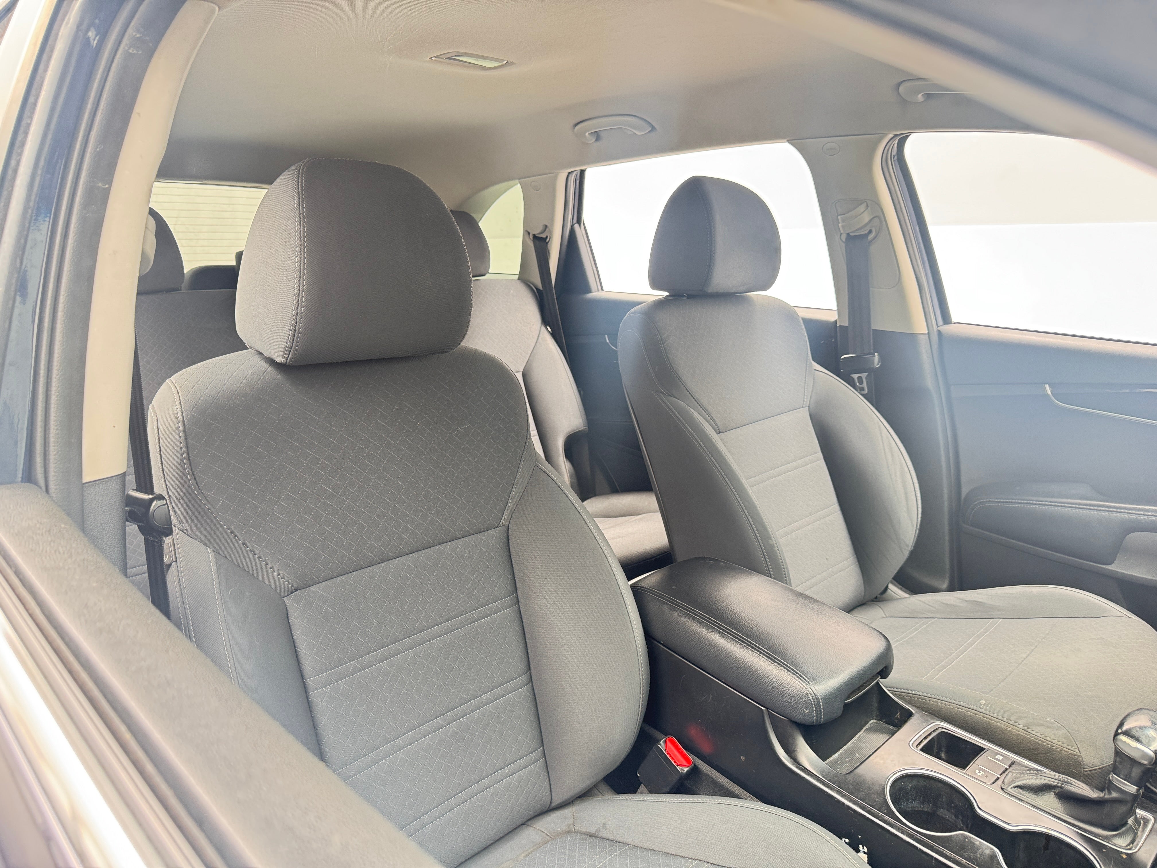 kia sorento 2019 5XYPG4A32KG597028 image kia sorento 2019 5XYPG4A32KG597028 image