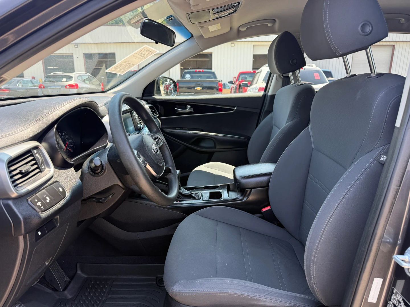 kia sorento 2019 5XYPG4A31KG512504 image kia sorento 2019 5XYPG4A31KG512504 image