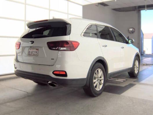 kia sorento 2019 5XYPG4A36KG527760 image kia sorento 2019 5XYPG4A36KG527760 image