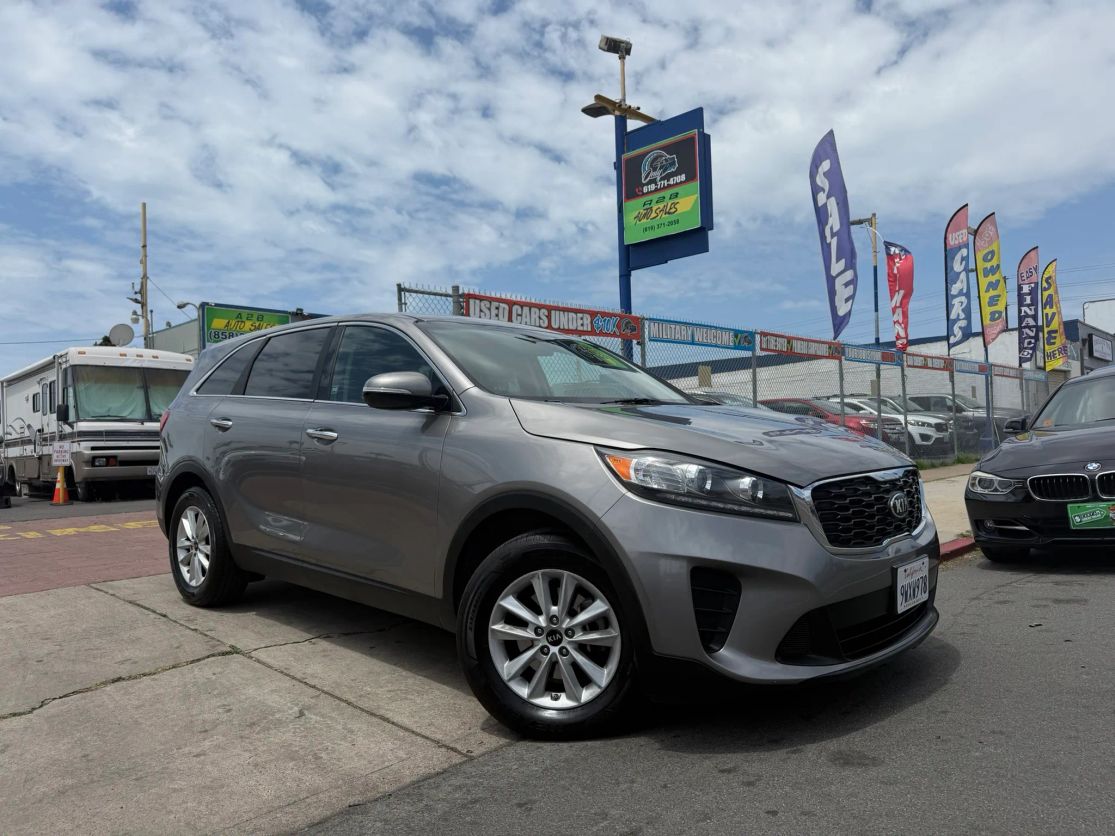 kia sorento 2019 5XYPG4A3XKG475579 image kia sorento 2019 5XYPG4A3XKG475579 image